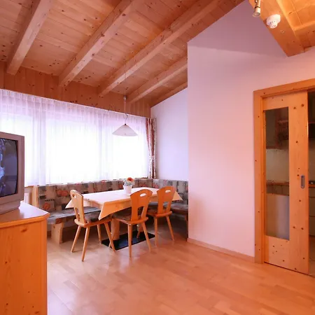Aparthotel & Garni Pre Da Nai La Villa (Trentino Alto Adige)